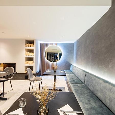Galaxy Boutique Hotel เลคเทคาโป ภายนอก รูปภาพ Interior of the restaurant