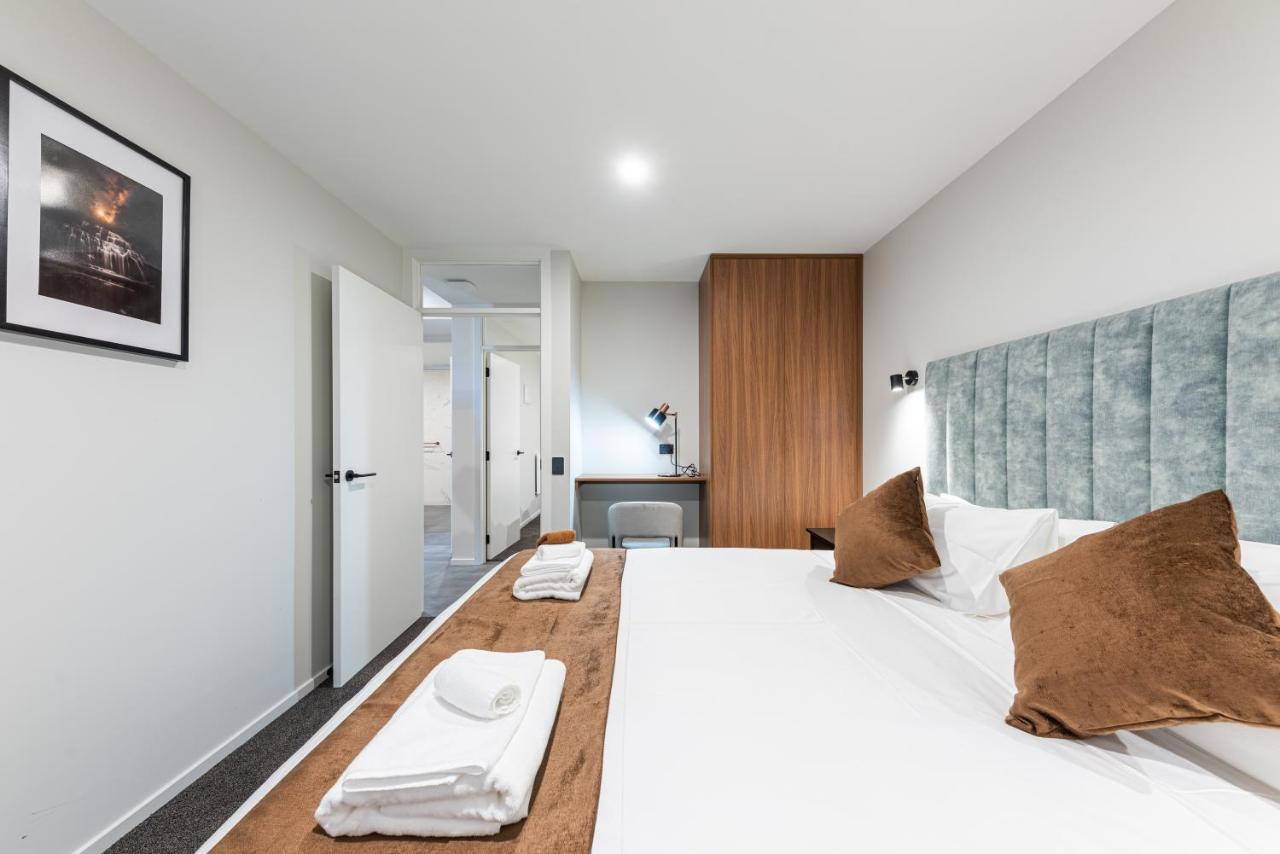 Galaxy Boutique Hotel เลคเทคาโป ภายนอก รูปภาพ A bedroom at the hotel