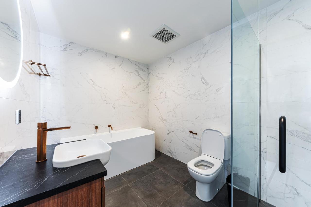 Galaxy Boutique Hotel เลคเทคาโป ภายนอก รูปภาพ Bathroom