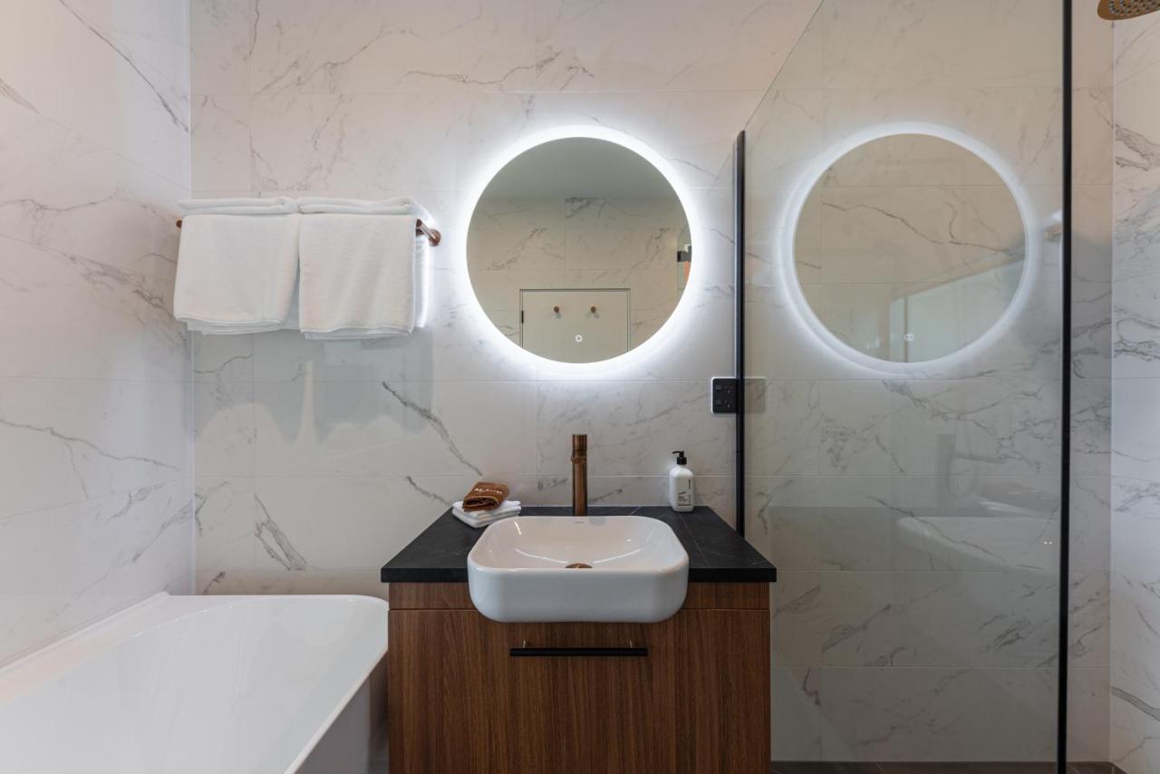Galaxy Boutique Hotel เลคเทคาโป ภายนอก รูปภาพ Bathroom